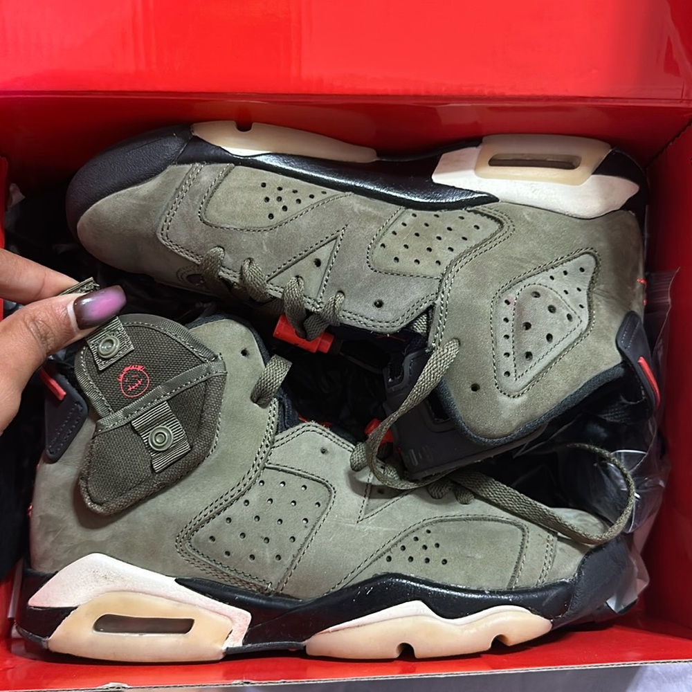 Travis Scott Jordans